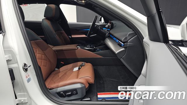 BMW 5-Series 2024 — photo 16