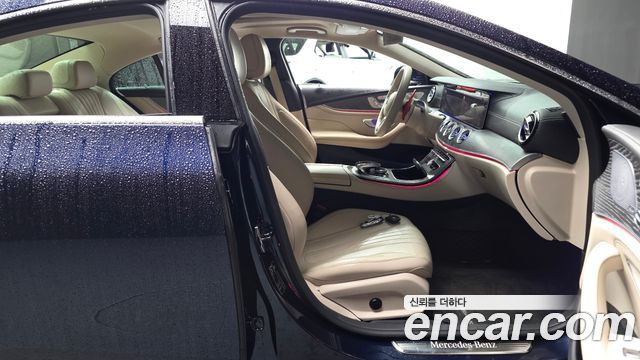 Mercedes-Benz CLS-Class 2020 — photo 10