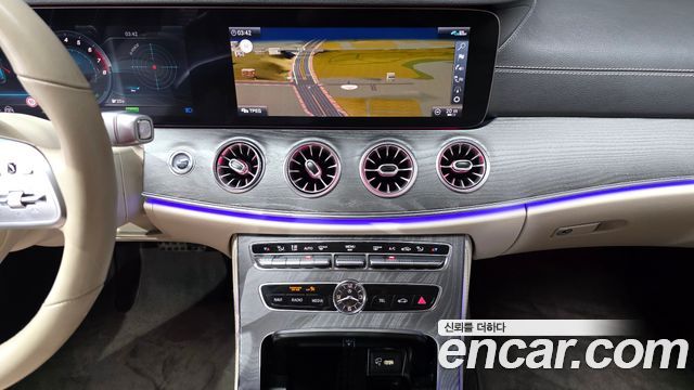 Mercedes-Benz CLS-Class 2020 — photo 15