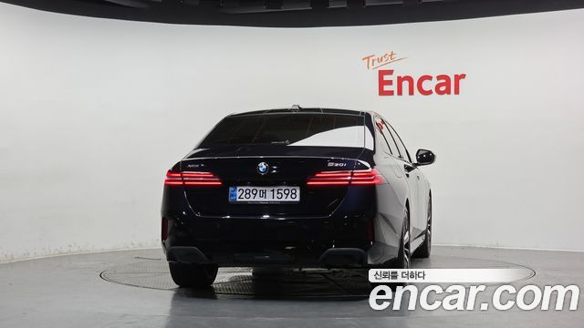 BMW 5-Series 2024 — photo 4
