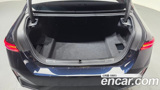 BMW 5-Series 2024 — photo 25