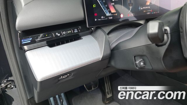 BMW 5-Series 2024 — photo 27