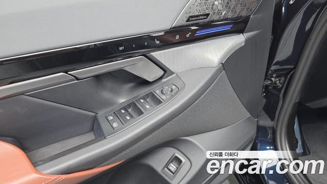 BMW 5-Series 2024 — photo 29
