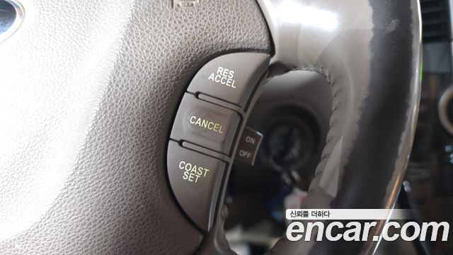 Kia Canival 2013 — photo 17