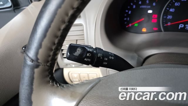 Kia Canival 2013 — photo 18