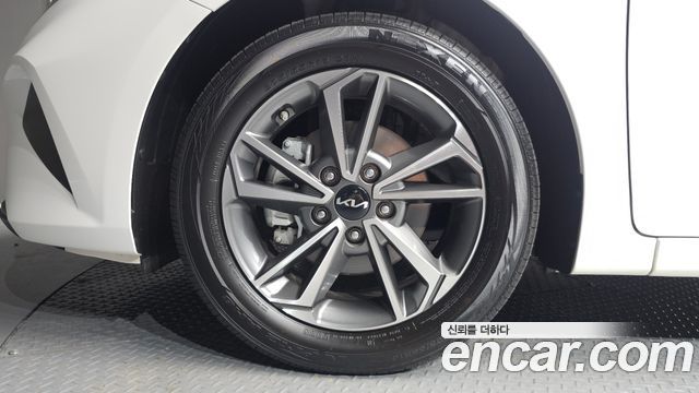 Kia K3 2024 — photo 5