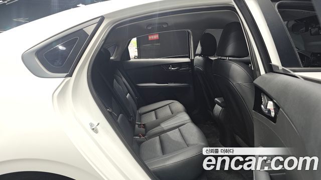 Kia K3 2024 — photo 17