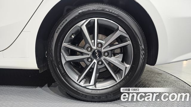Kia K3 2024 — photo 7