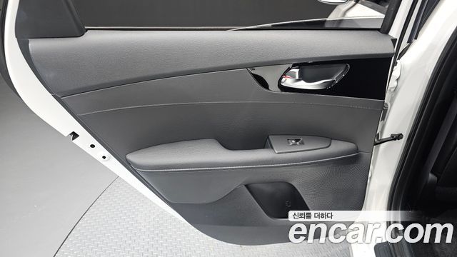 Kia K3 2024 — photo 15