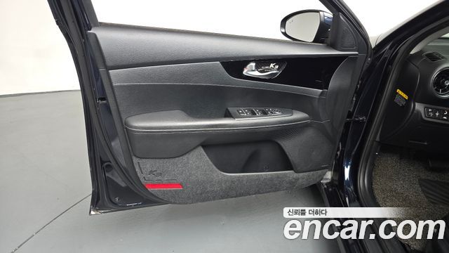 Kia K3 2019 — photo 14