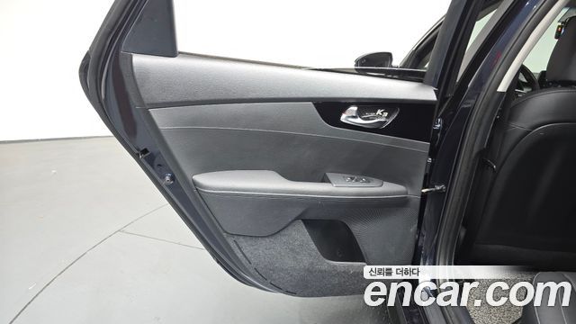 Kia K3 2019 — photo 15