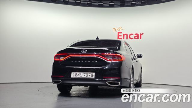 Hyundai Grandeur 2018 — photo 4