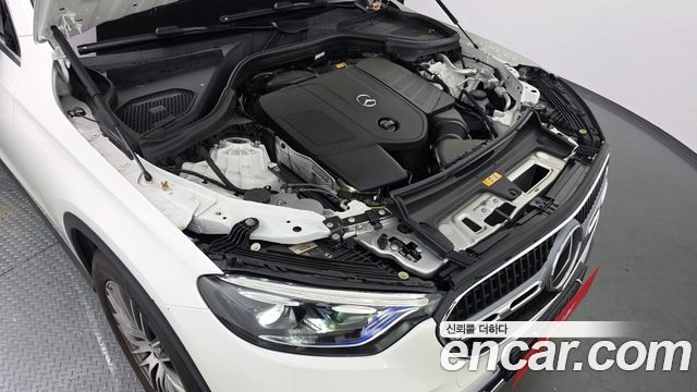 Mercedes-Benz GLC-Class 2026 — photo 6