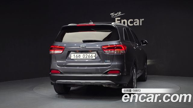 Kia Sorento 2016 — photo 4