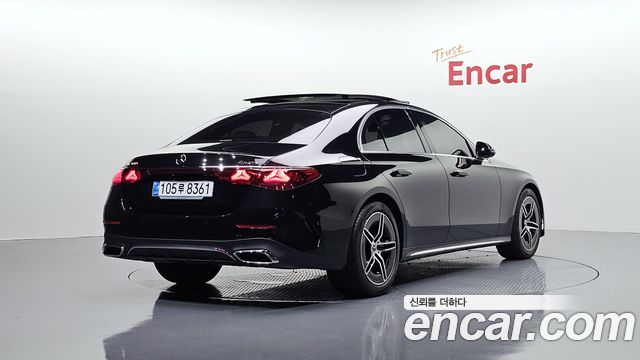 Mercedes-Benz E-Class 2025 — photo 2