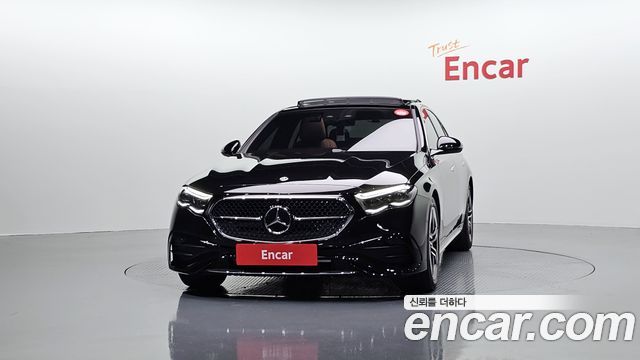 Mercedes-Benz E-Class 2025 — photo 3