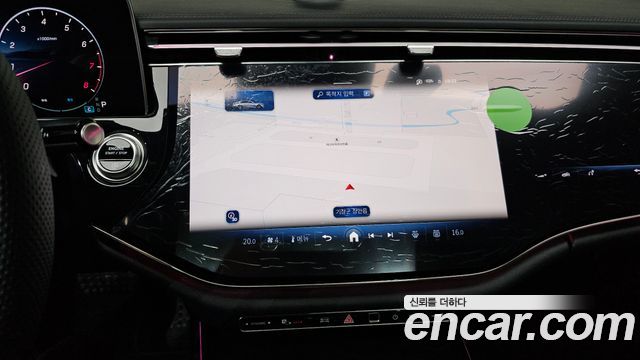Mercedes-Benz E-Class 2025 — photo 22