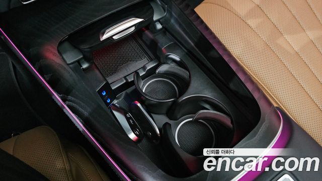 Mercedes-Benz E-Class 2025 — photo 23