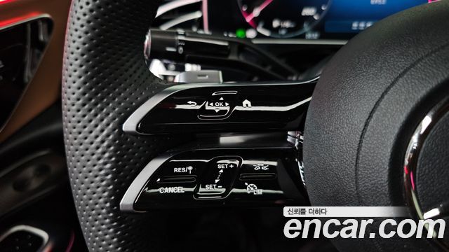 Mercedes-Benz E-Class 2025 — photo 29