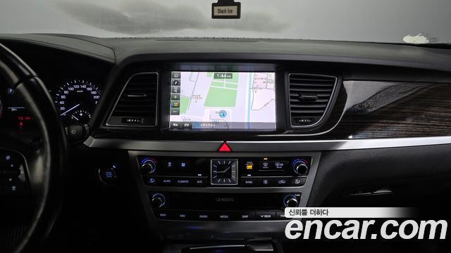 Genesis G80 2019 — photo 13