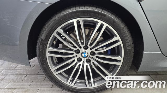 BMW 5-Series 2020 — photo 5