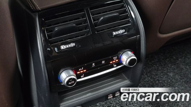 BMW 5-Series 2020 — photo 24