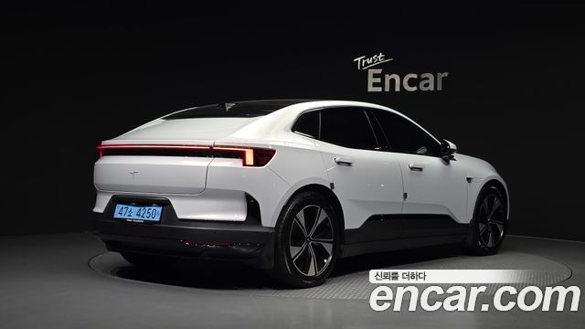 Polestar Polestar 4 2025 — photo 2