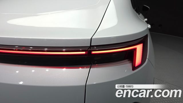 Polestar Polestar 4 2025 — photo 9