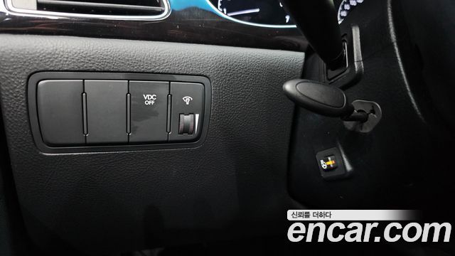 Hyundai Genesis 2012 — photo 26