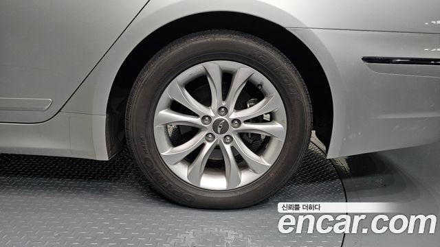 Hyundai Genesis 2012 — photo 7