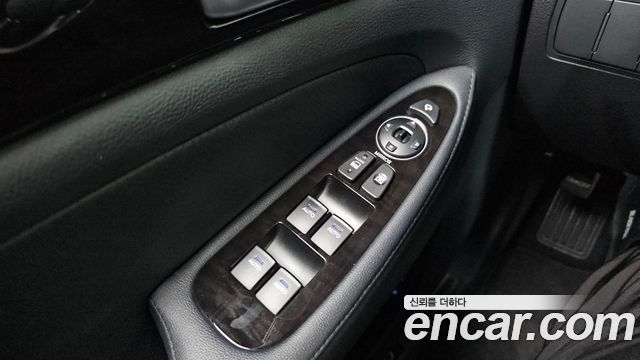 Hyundai Genesis 2012 — photo 31