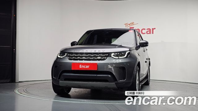 Land Rover Discovery 2018 — photo 3