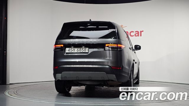 Land Rover Discovery 2018 — photo 4