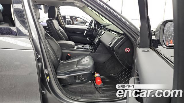 Land Rover Discovery 2018 — photo 11