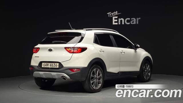 Kia Stonic 2018 — photo 2