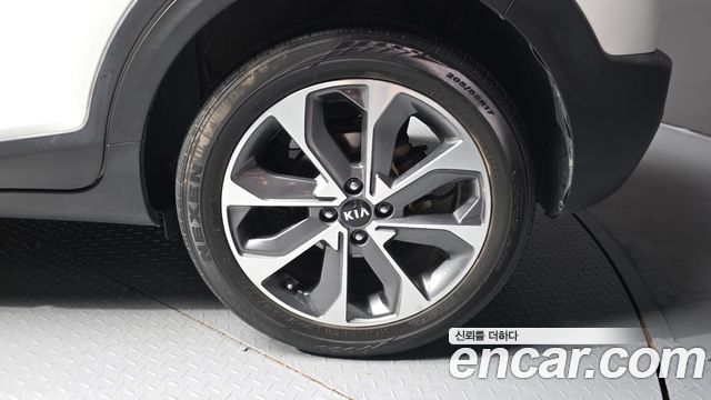 Kia Stonic 2018 — photo 5