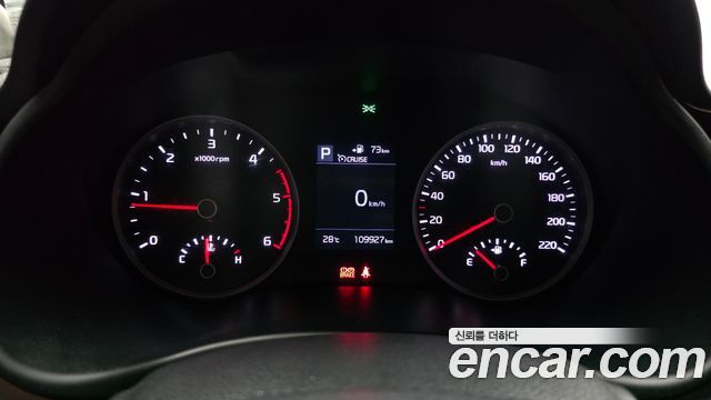 Kia Stonic 2018 — photo 11