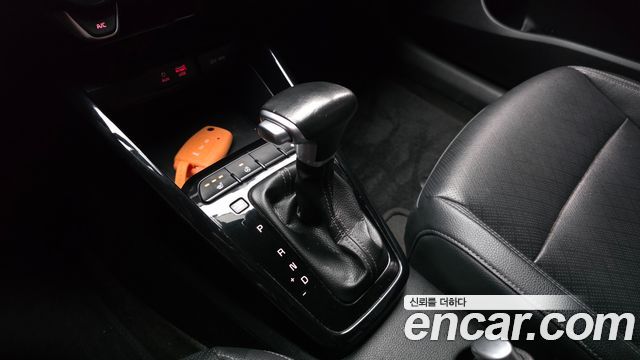 Kia Stonic 2018 — photo 12