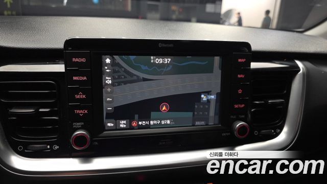 Kia Stonic 2018 — photo 20