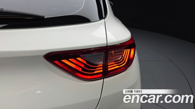 Kia Stonic 2018 — photo 9