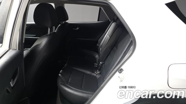 Kia Stonic 2018 — photo 16