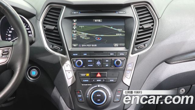 Hyundai Santafe 2018 — photo 15