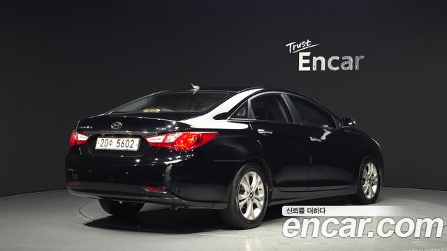 Hyundai Sonata 2011 — photo 2