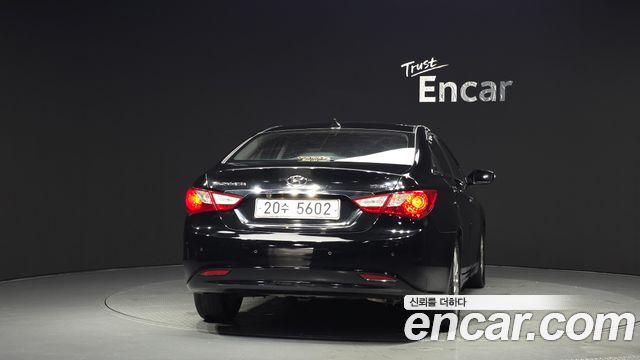 Hyundai Sonata 2011 — photo 4
