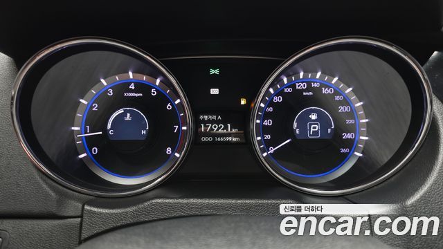 Hyundai Sonata 2011 — photo 8
