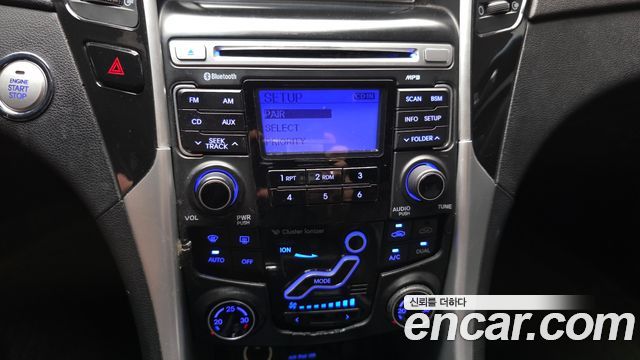 Hyundai Sonata 2011 — photo 14