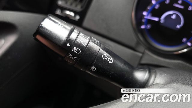 Hyundai Sonata 2011 — photo 17