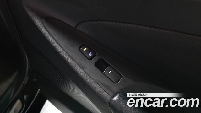 Hyundai Sonata 2011 — photo 19