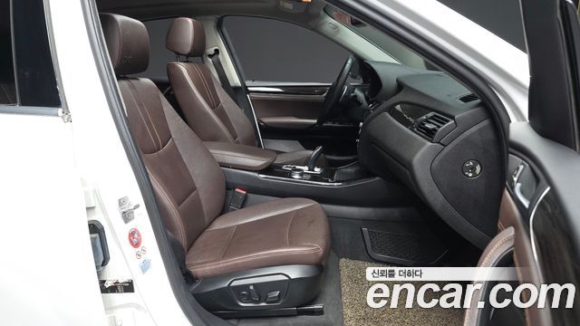 BMW X4 2016 — photo 11