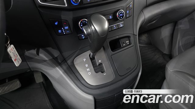 Hyundai Starex 2019 — photo 9